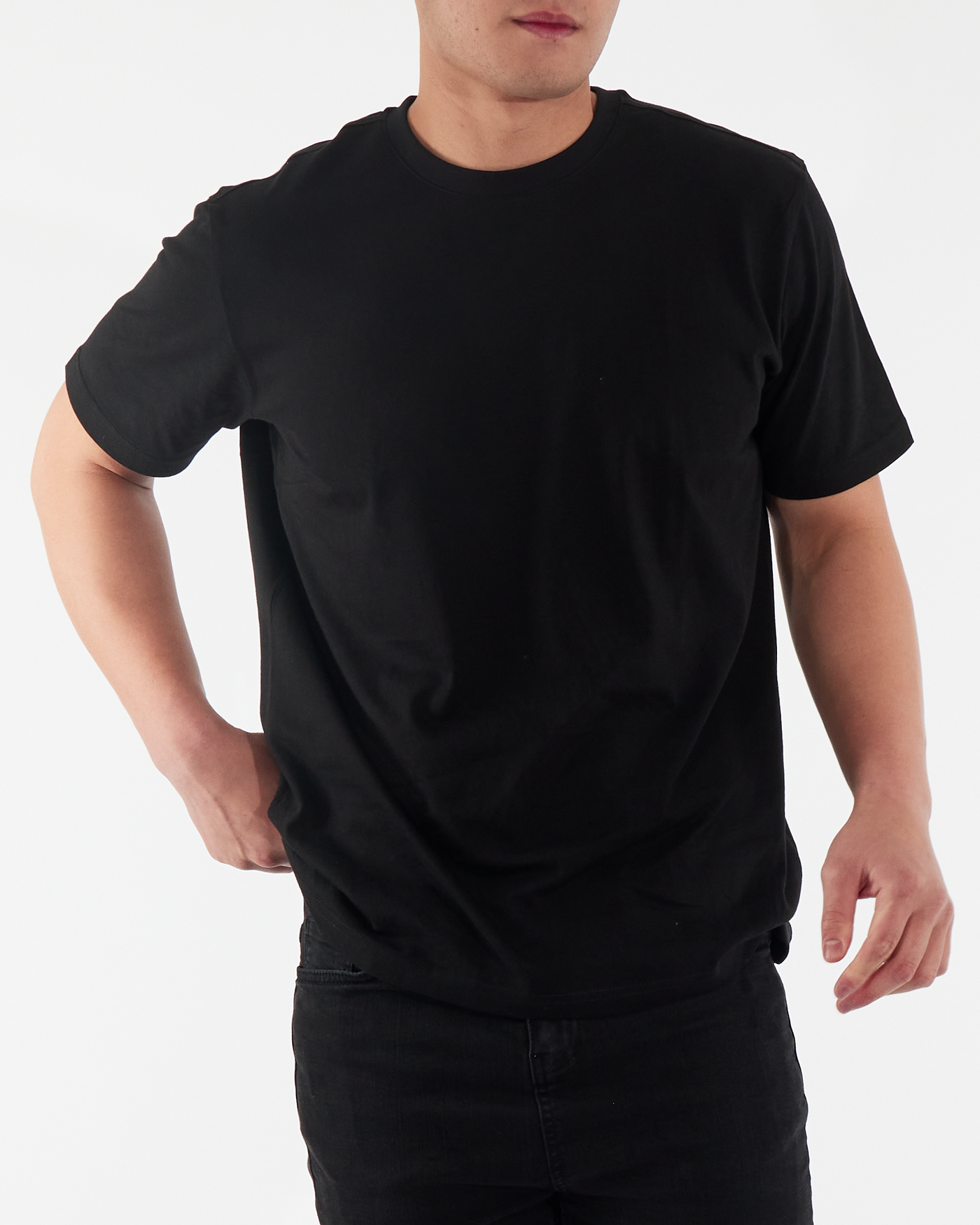 Black round neck t shirt 2025